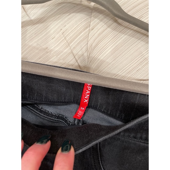 SPANX Gray/Black Distressed Skinny Jeans—Like New - Picture 2 of 9